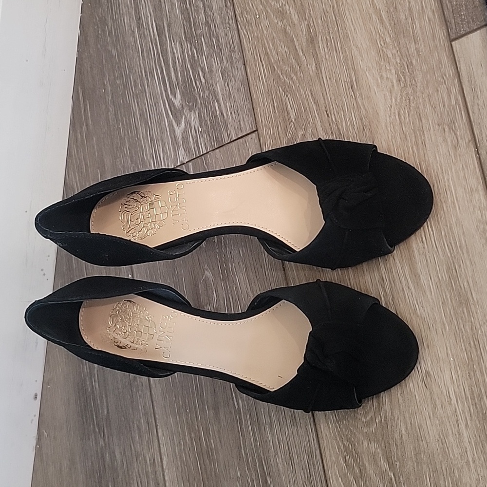 Shoes size 6.50